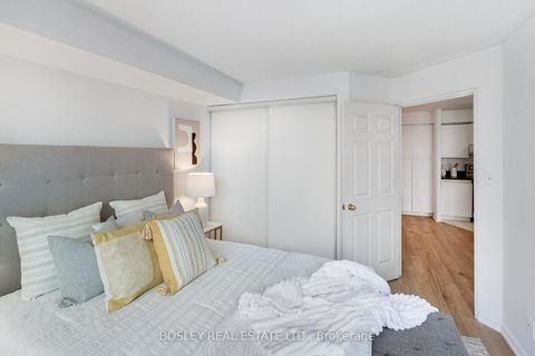 Photo 21 at 209 - 24 Wellesley Street W, Bay Street Corridor, Toronto