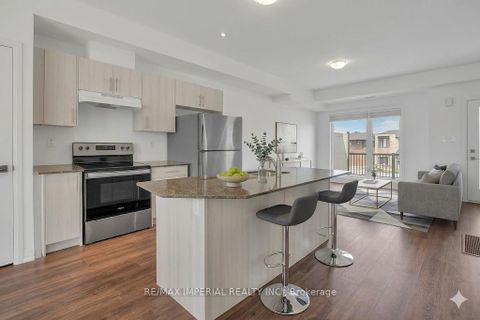 Photo 1 at 61 Fairlane Avenue, Painswick South, Barrie