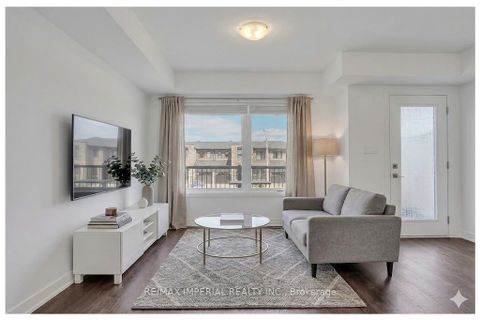 Photo 2 at 61 Fairlane Avenue, Painswick South, Barrie