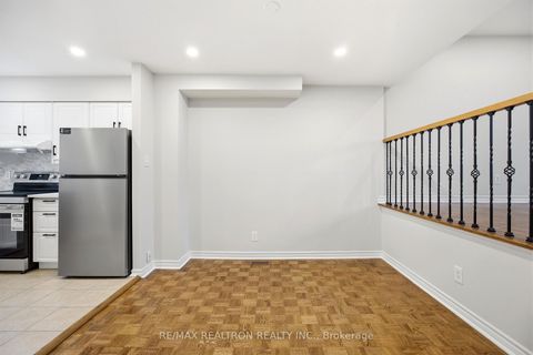 Photo 7 at 112 - 57 Godstone Road, Don Valley Village, Toronto