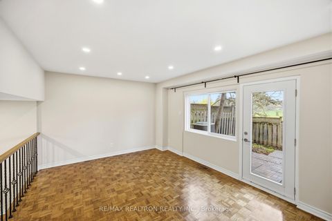 Photo 16 at 112 - 57 Godstone Road, Don Valley Village, Toronto