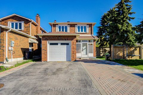 Photo 1 at 256 Alexmuir Boulevard, Agincourt North, Toronto