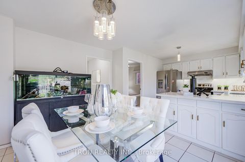 Photo 13 at 256 Alexmuir Boulevard, Agincourt North, Toronto