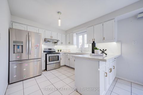Photo 14 at 256 Alexmuir Boulevard, Agincourt North, Toronto