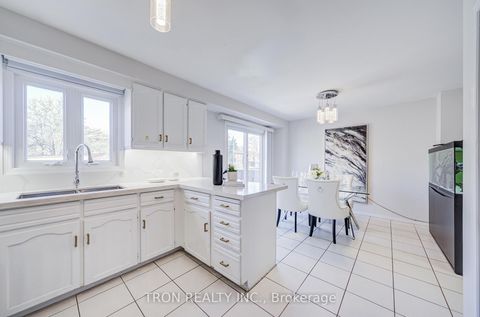 Photo 16 at 256 Alexmuir Boulevard, Agincourt North, Toronto