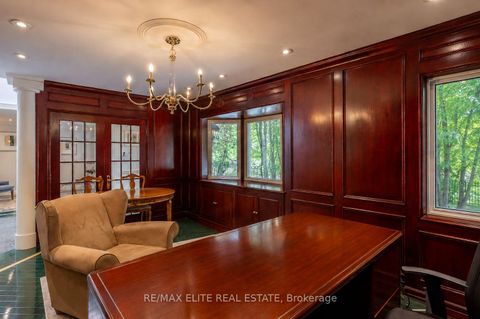 Photo 2 at 88 Old Colony Road, Windfields, Toronto