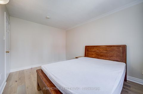 Photo 18 at 163 Chipwood Crescent, Pleasant View, Toronto