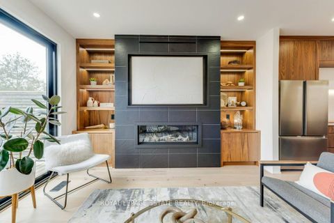 Photo 20 at 4 Lunness Road, Alderwood, Toronto