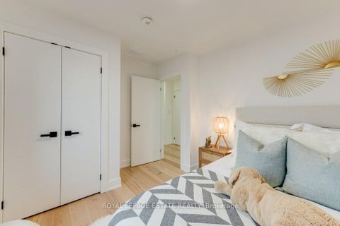 Photo 27 at 4 Lunness Road, Alderwood, Toronto