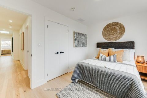 Photo 33 at 4 Lunness Road, Alderwood, Toronto
