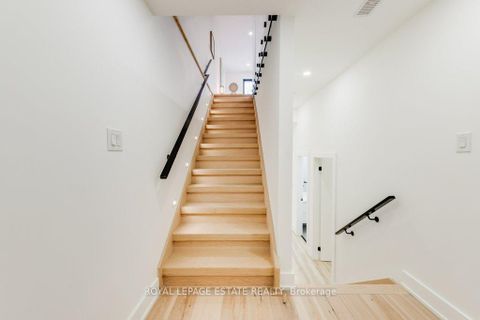 Photo 35 at 4 Lunness Road, Alderwood, Toronto