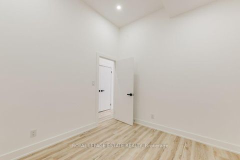 Photo 37 at 4 Lunness Road, Alderwood, Toronto