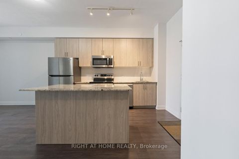 Photo 7 at 312 - 10 MEADOWGLEN Place, Woburn, Toronto