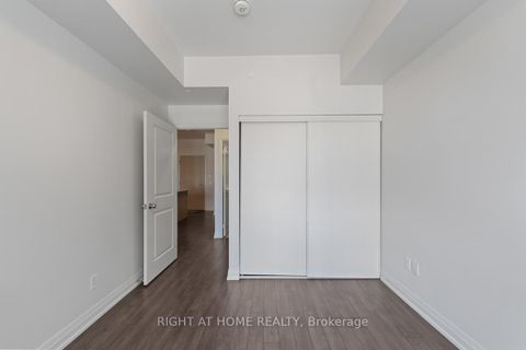 Photo 20 at 312 - 10 MEADOWGLEN Place, Woburn, Toronto