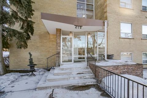 Photo 2 at 305 - 219 Wilson Avenue, Nortown, Toronto