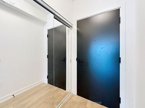 Photo 6 at 3204 - 117 Broadway Avenue, Mount Pleasant West, Toronto