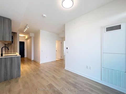 Photo 9 at 3204 - 117 Broadway Avenue, Mount Pleasant West, Toronto