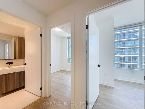Photo 12 at 3204 - 117 Broadway Avenue, Mount Pleasant West, Toronto