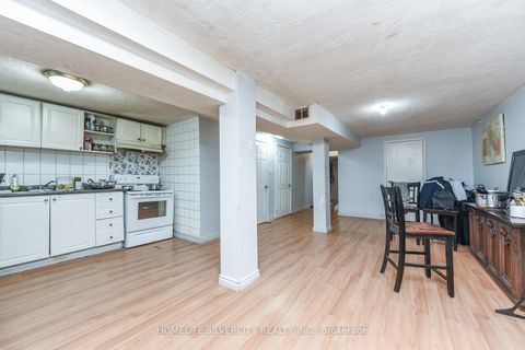 Photo 32 at 7816 Priory Crescent, Malton, Mississauga