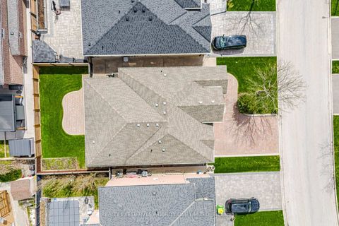 Photo 2 at 10 Bottero Drive, Rural Vaughan, Vaughan