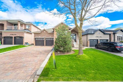 Photo 3 at 10 Bottero Drive, Rural Vaughan, Vaughan
