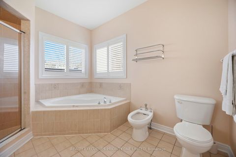 Photo 25 at 10 Bottero Drive, Rural Vaughan, Vaughan