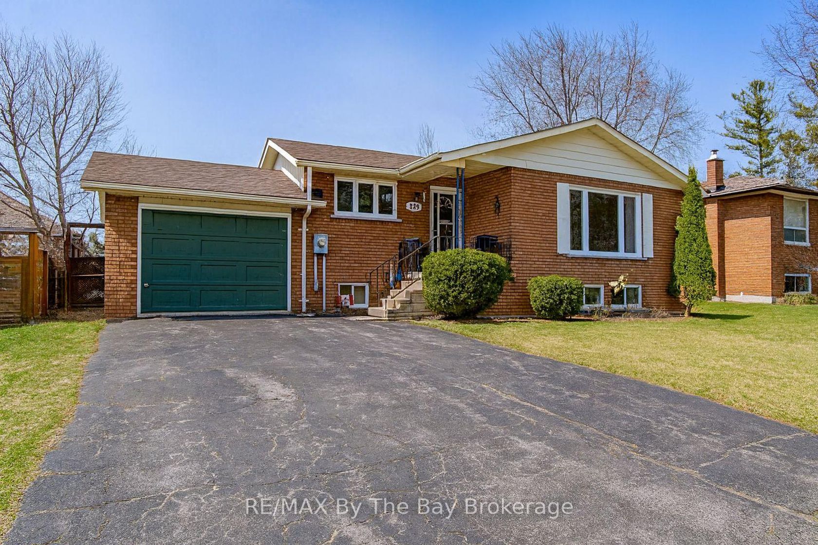 229 Datas Drive E, Stayner, Clearview photo number 2