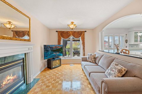 Photo 15 at 195 View North Court, West Woodbridge, Vaughan