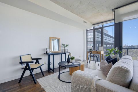 Photo 5 at 1307 - 95 Bathurst Street, Waterfront Communities C1, Toronto