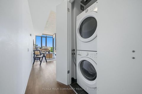 Photo 16 at 1307 - 95 Bathurst Street, Waterfront Communities C1, Toronto