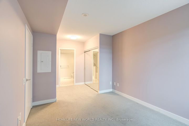 Photo 16 at Th2 - 19 Singer Court, Bayview Village, Toronto