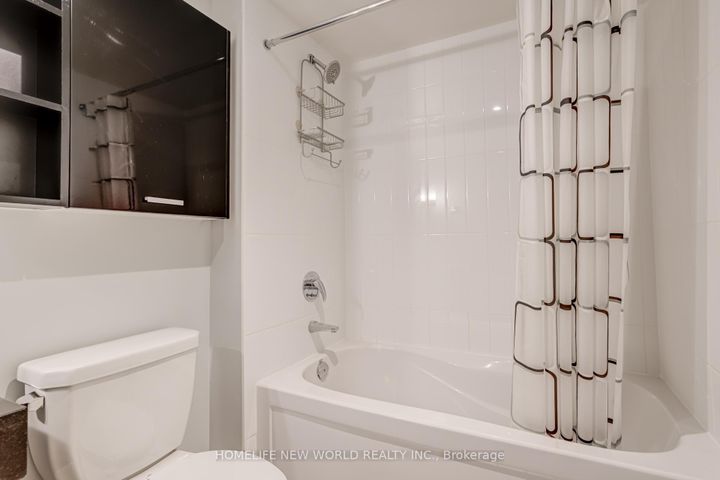 Photo 21 at Th2 - 19 Singer Court, Bayview Village, Toronto