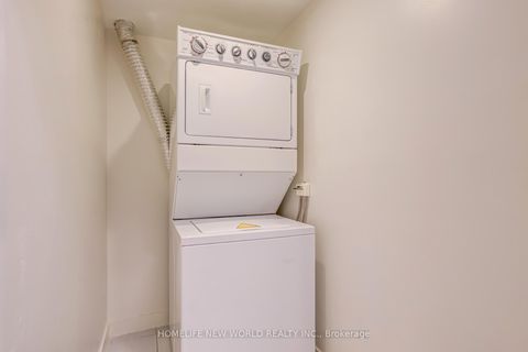 Photo 12 at Th2 - 19 Singer Court, Bayview Village, Toronto