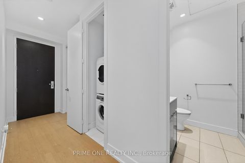 Photo 3 at 6113 - 7 Grenville Street, Bay Street Corridor, Toronto