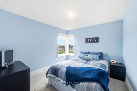 Photo 19 at 75 Bethpage Crescent, Glenway Estates, Newmarket