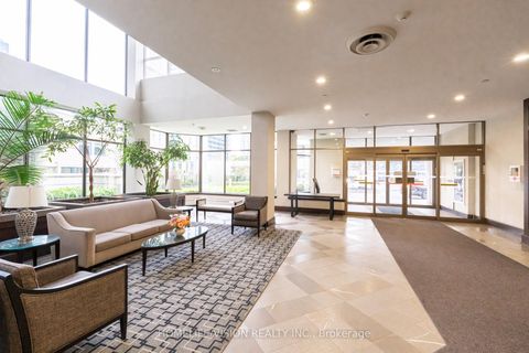 Photo 6 at 903 - 30 Greenfield Avenue, Willowdale East, Toronto