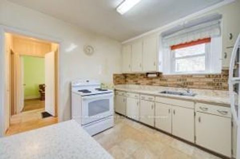 Photo 9 at 31 Melody Road, Pelmo Park W5, Toronto