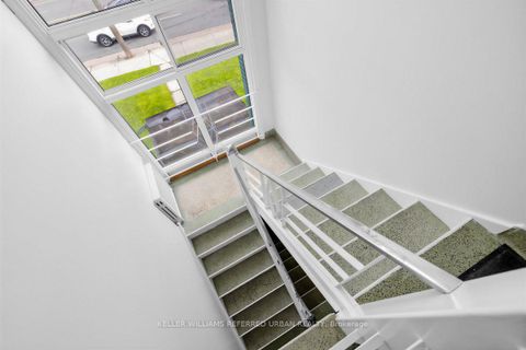 Photo 2 at 3867 Bathurst Street, Westgate, Toronto