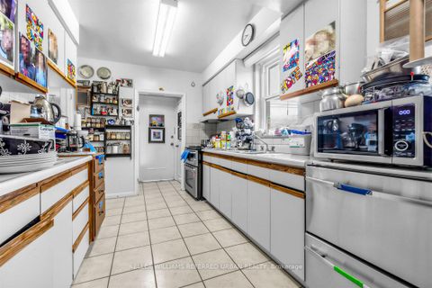 Photo 14 at 3867 Bathurst Street, Westgate, Toronto