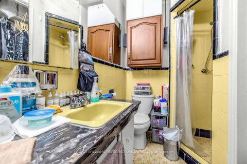 Photo 17 at 3867 Bathurst Street, Westgate, Toronto