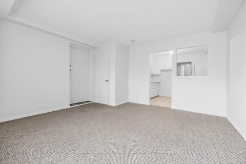 Photo 18 at 3867 Bathurst Street, Westgate, Toronto