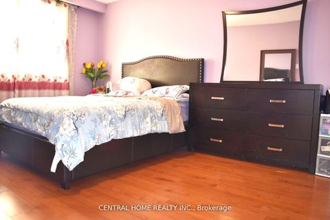 Photo 11 at 59 Blaney Crescent, Jane Heights, Toronto