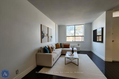 Photo 5 at 209 - 2835 Islington Avenue, Humber Summit, Toronto