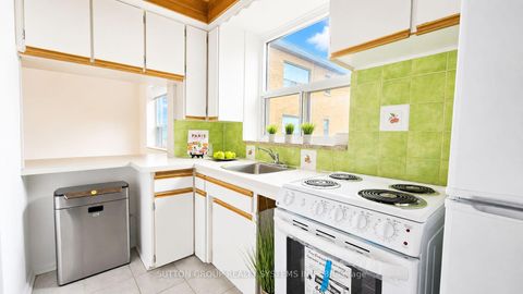 Photo 8 at 315 - 2000 Bloor Street W, High Park North, Toronto