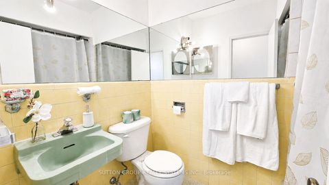 Photo 15 at 315 - 2000 Bloor Street W, High Park North, Toronto