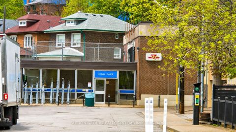 Photo 19 at 315 - 2000 Bloor Street W, High Park North, Toronto