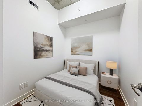 Photo 4 at 1909 - 210 Simcoe Street, Chinatown, Toronto