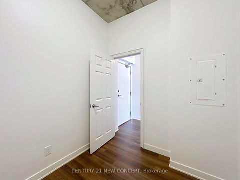 Photo 7 at 1909 - 210 Simcoe Street, Chinatown, Toronto