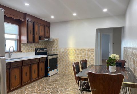 Photo 2 at 10 Rosewood Avenue, Queensway, Toronto