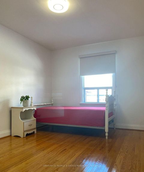 Photo 4 at 10 Rosewood Avenue, Queensway, Toronto